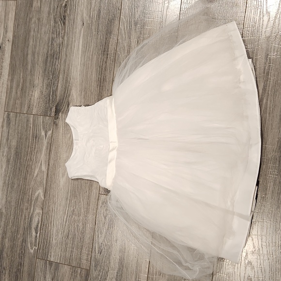 EUC Tevolio Girls sz 24M Flower Girl Dress - Picture 1 of 8